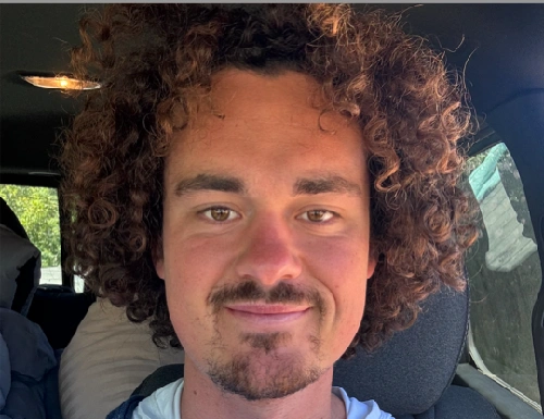 Beni Profile image Beni Profile image